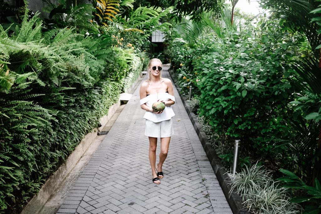 Costa Rica Featuring Kura Villas luxury modern boutique hotel infinity pool terrace H&M uvita quepos travel Charleston Fashion Blogger Dannon K. Collard Like The Yogurt j brand shorts h&m slip on